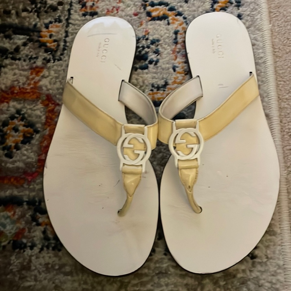 Gucci Cream Sandals with Elegant Embellishments